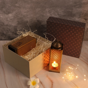 Gold Iron Handcrafted Tea-Light Holder Gift Set