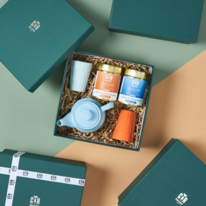CNR LUXURY TEAS & CERAMIC GIFT SET